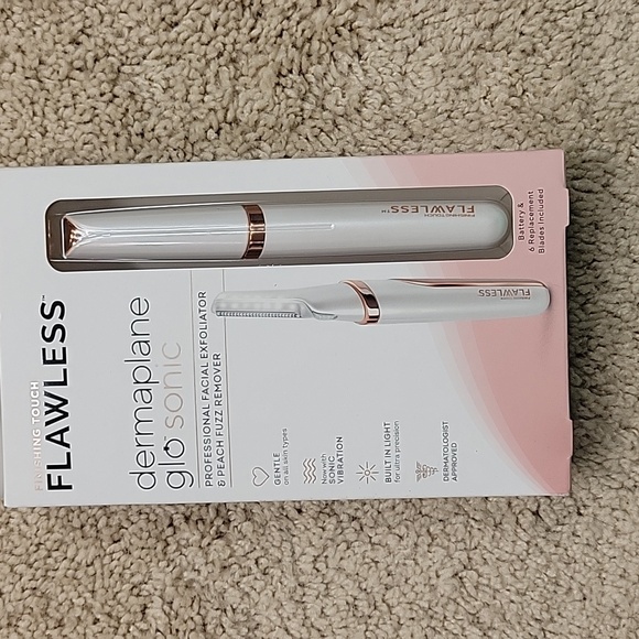 Finishing touch flawless dermaplane set BNIB - Picture 1 of 3